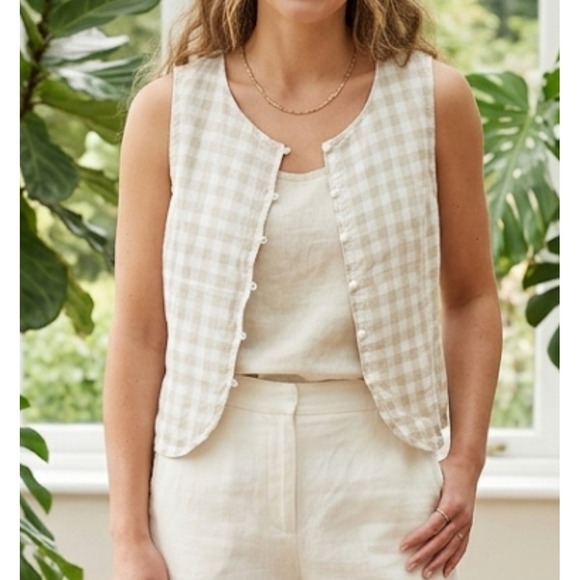 Laura Ashley Tops - Laura Ashley NWT Women's L Beige Gingham‎ 100% Linen Sleeveless Button-Up Vest